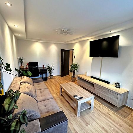 Târgu Jiu Ultracentral Apartment מראה חיצוני תמונה