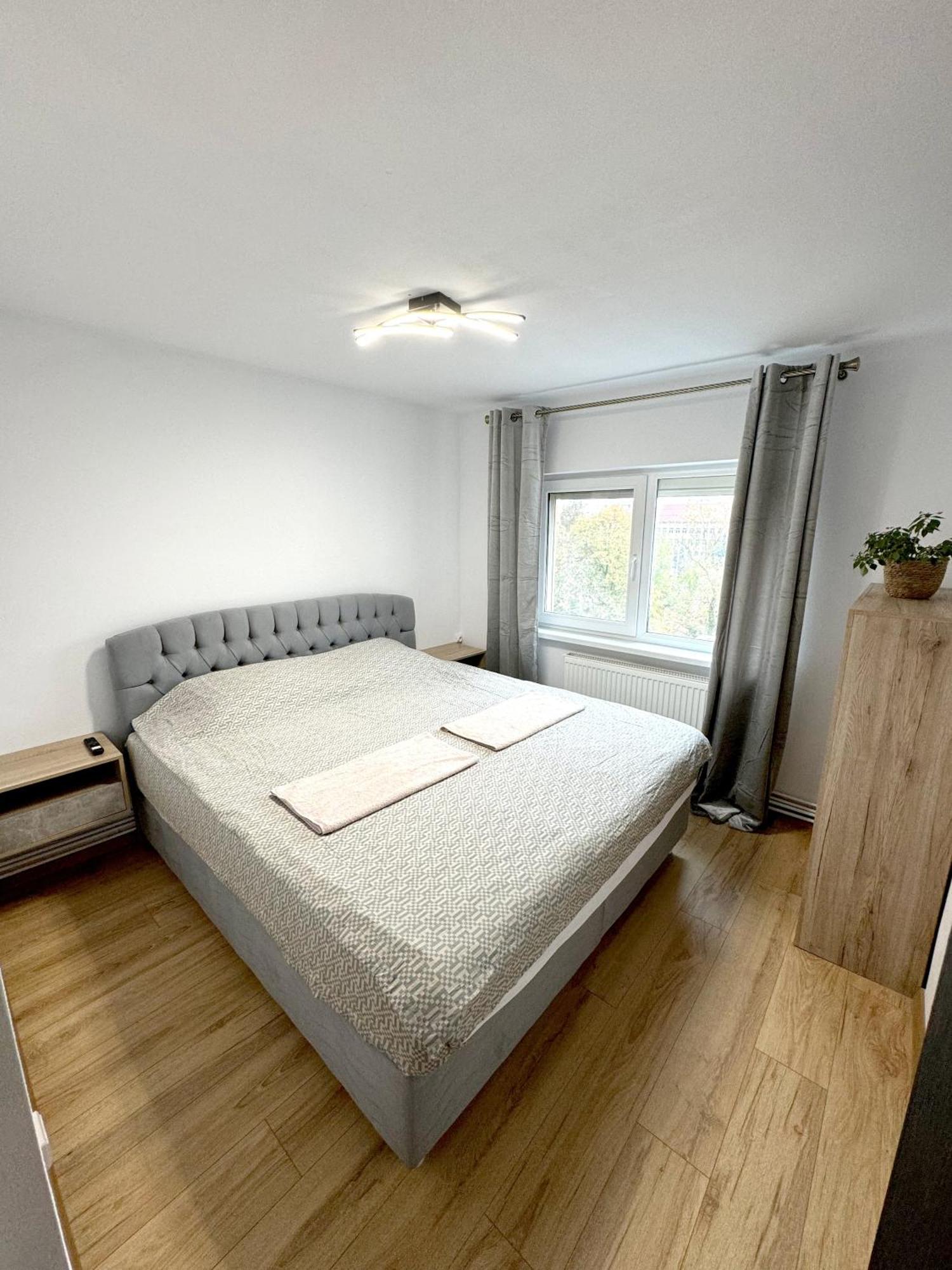 Târgu Jiu Ultracentral Apartment מראה חיצוני תמונה